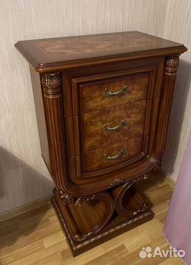 Спальный гарнитур