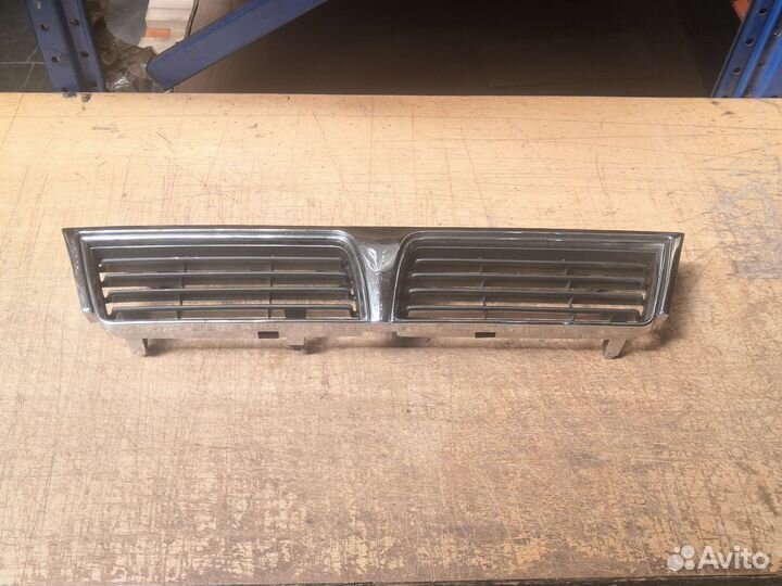 Решетка mitsubishi galant 91-92 чёрная+хром