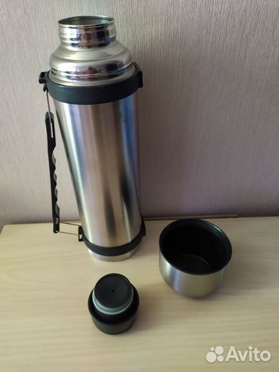 Новый термос для напитков 1л с ручкой