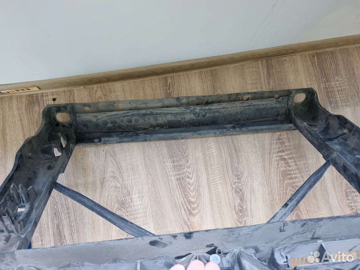 Skoda octavia а7 передняя панель (телевизор)