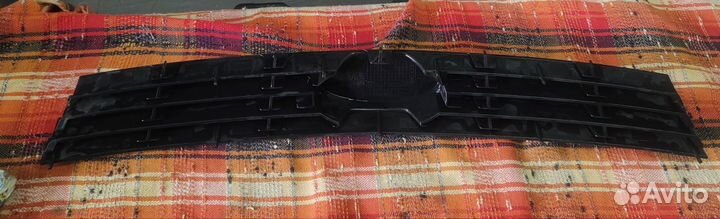 Решётка радиатора ваз priora с эмблемой