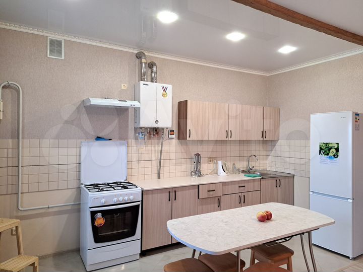 2-к. квартира, 64 м², 3/3 эт.