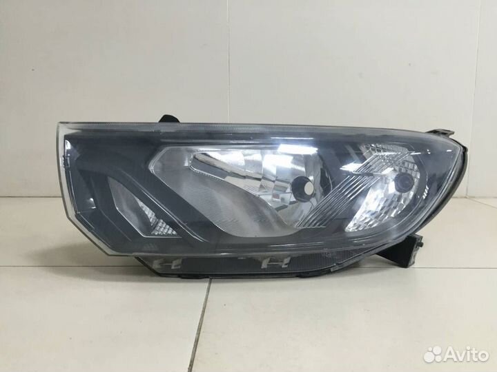 Фара левая LADA Granta 2011
