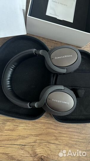 Беспроводные наушники bowers&wilkines