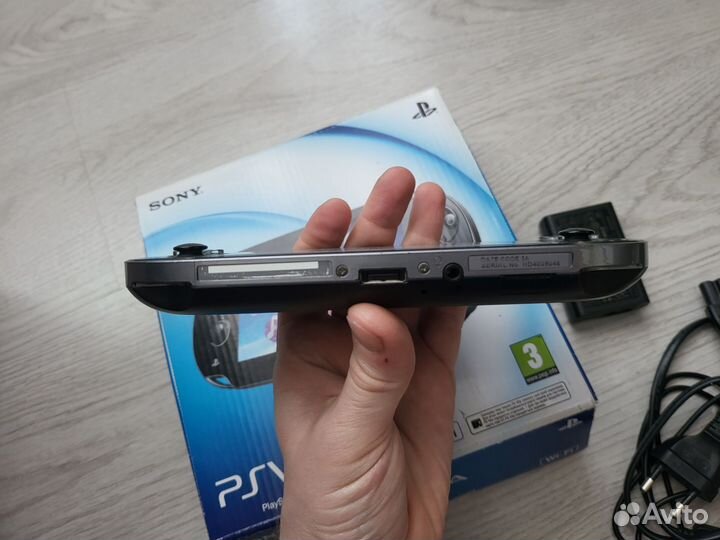 Sony ps Vita+16 игр