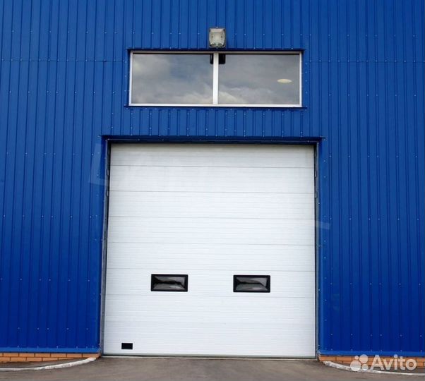 Секционные ворота