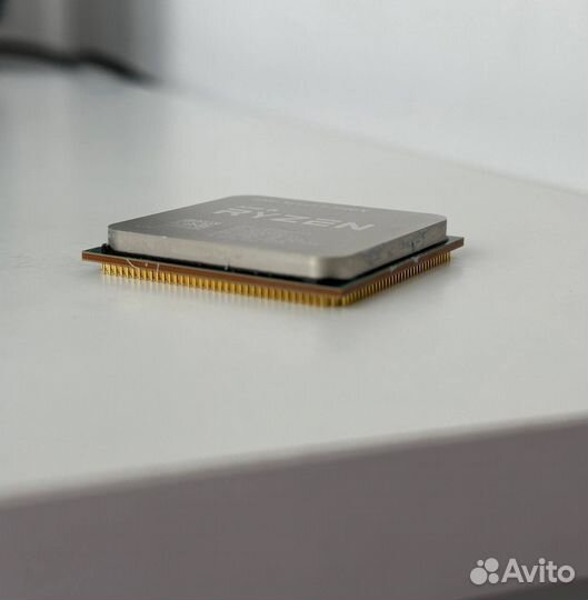 Процессор AMD Ryzen 7 3700X Сокет AM4