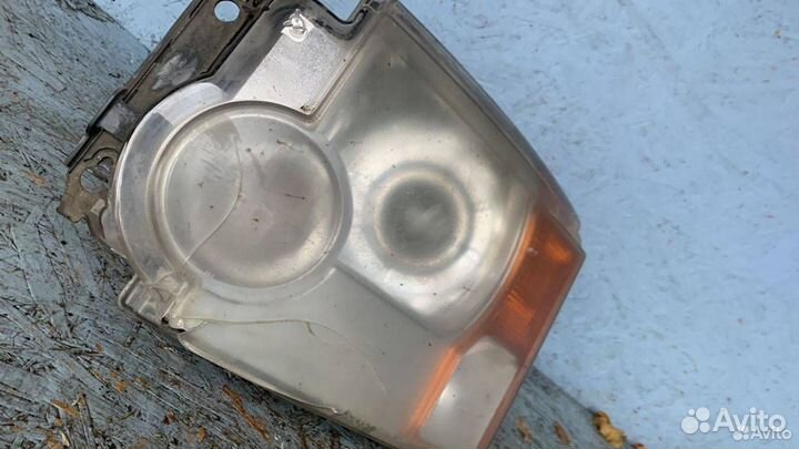 Фара левая Land Rover Discovery 3 2006