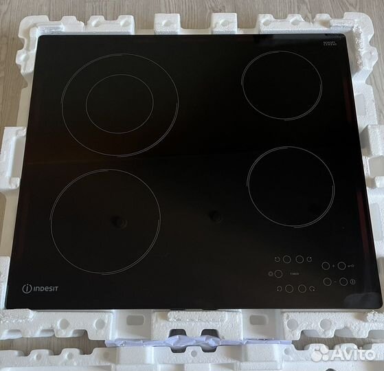 Электрическая варочная панель Indesit RI 260 C