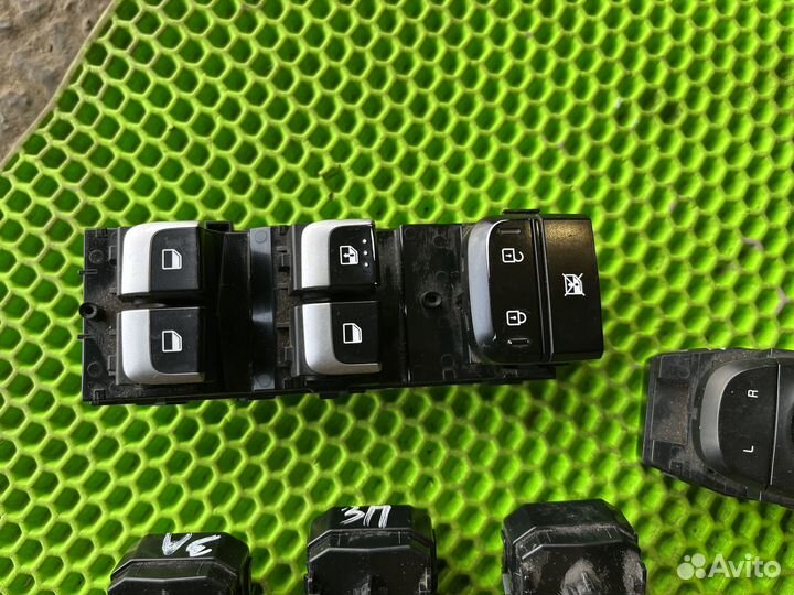 Блок кнопка стеклоподъемника для Kia RIO 4 2017-н