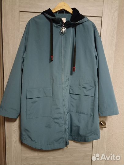 Ветровка женская