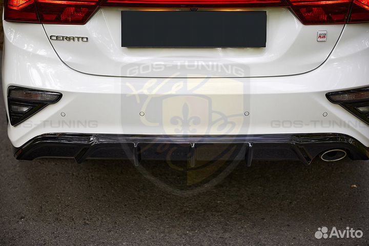 Накладка заднего бампера диффузор Киа Церато 4