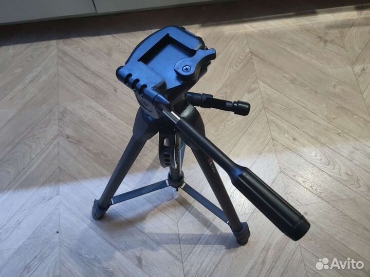 Видеокамера Panasonic hc-v750