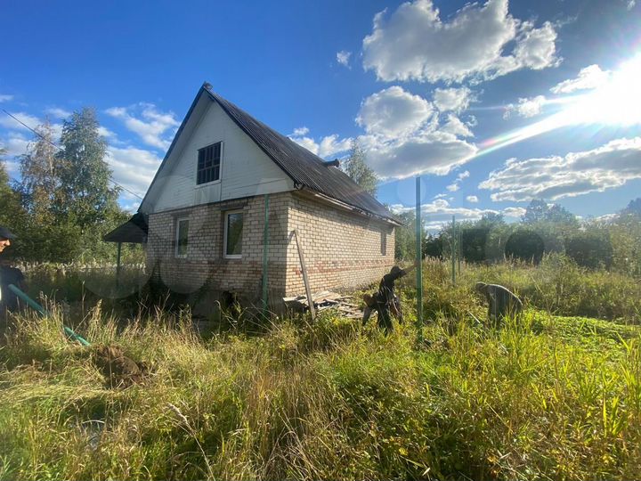 Дом 48 м² на участке 12 сот.