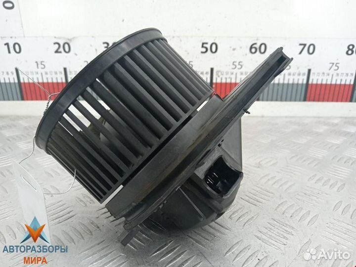 Моторчик печки Volkswagen Passat B5 1998