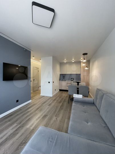 2-к. квартира, 38 м², 1/17 эт.