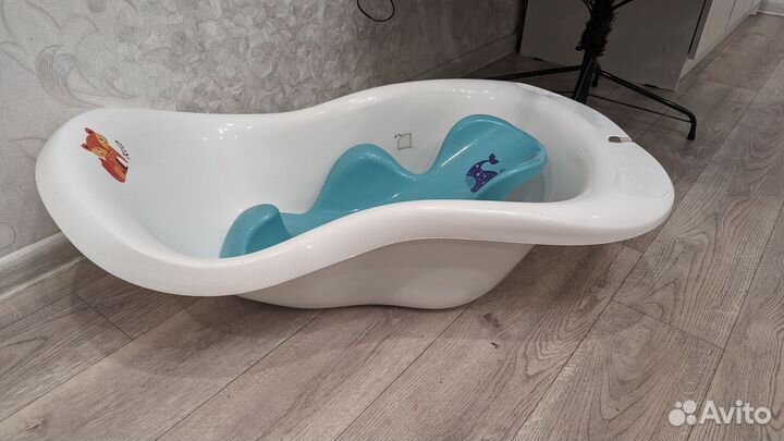 Ванночка для купания с горкой