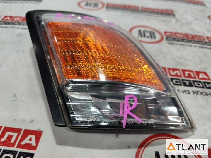 Габарит правый toyota gaia