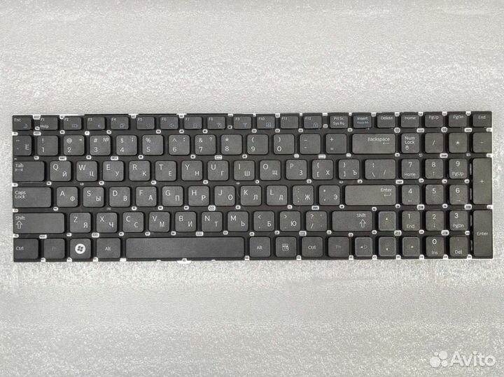 Клавиатура для ноутбука Samsung RV520 и других