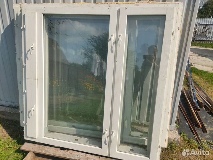 Окна деревянные (2 шт.)