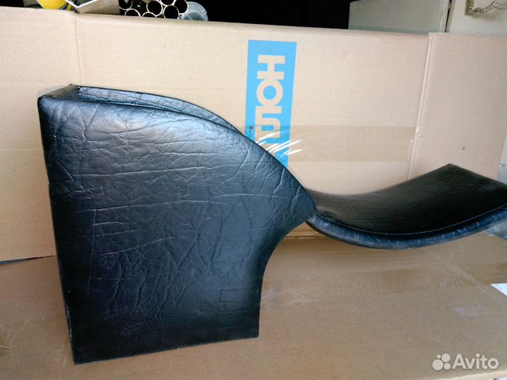 Подлокотник бардачек бар