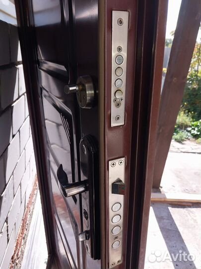 Дверь металлическая входная