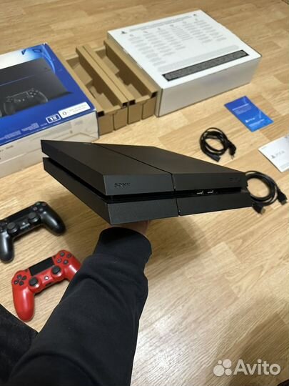 Sony playstation 4 PS4+игры+ 2 джойстика Идеальная