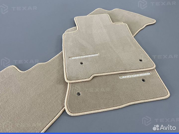 Коврики на Toyota Land Cruiser 200 Series