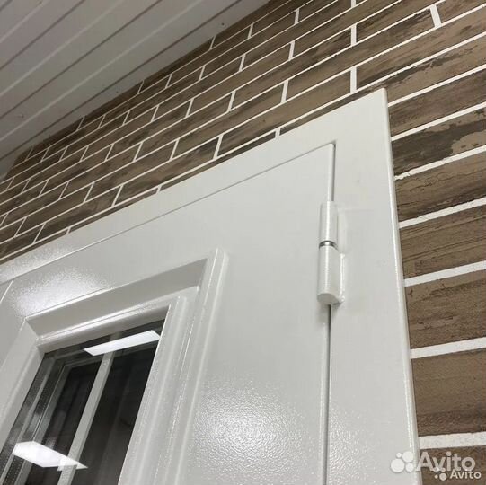 Двери входные белые от производителя
