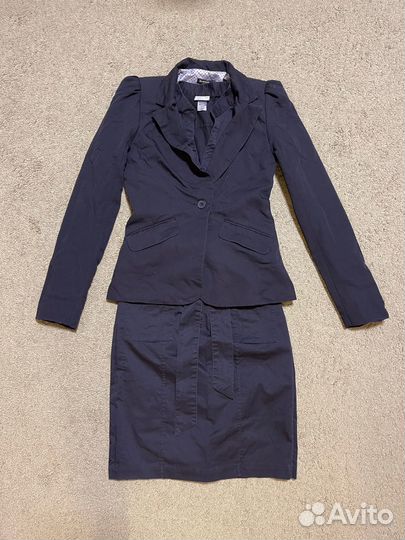 Пиджак Stradivarius и платье H&M (XS)