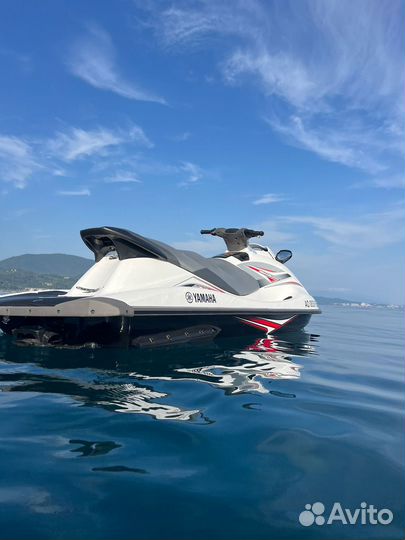 Продаю гидроцикл yamaha