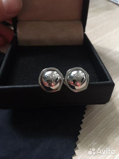 Запонки Louis vuitton