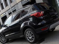 Ford Escape 1.5 AT, 2019, 59 000 км, с пробегом, цена 2 050 000 руб.