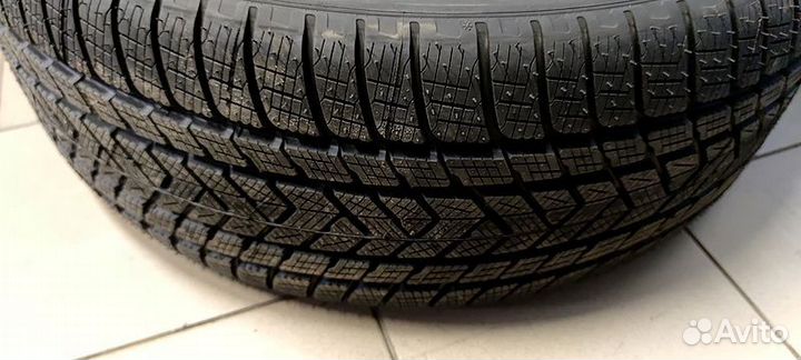 Pirelli Scorpion Winter 295/40 R21 111V