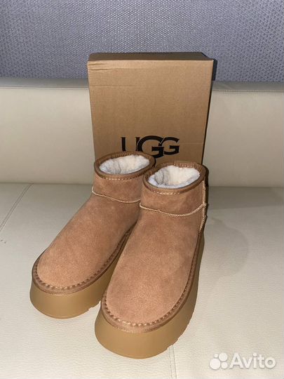 Женские UGG коричневого цвета