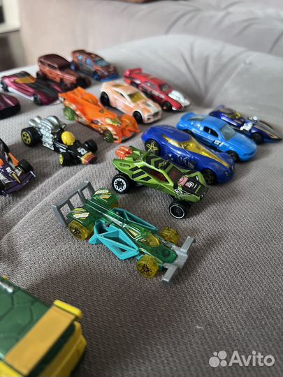 Машинки хот вилс hot wheels