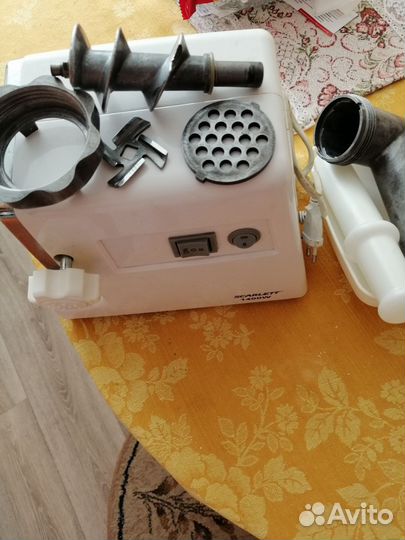 Электро мясорубка бу Скарлет