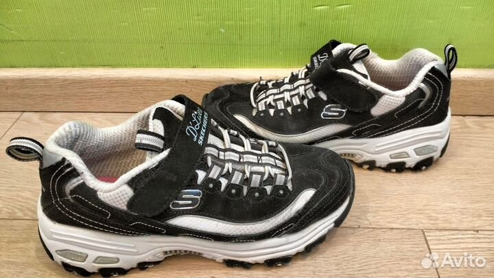 Кроссовки Skechers для подростка демисезон