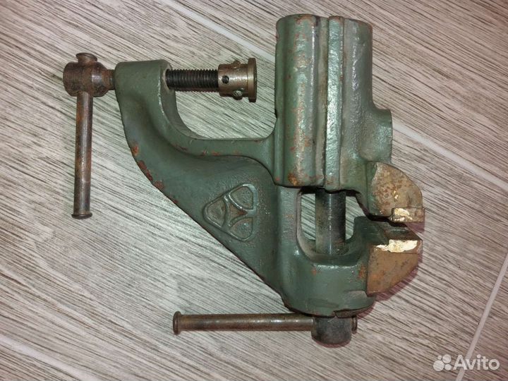 Тиски маленькие СССР