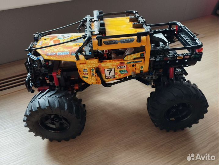 Lego Technic 42099 оранжевый джип