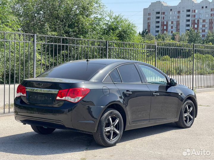 Chevrolet Cruze 1.6 AT, 2011, 166 117 км