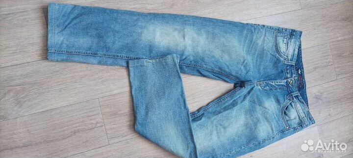 Джинсы