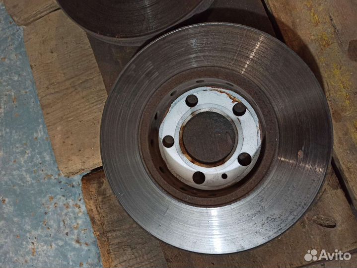 Тормозные диски для volkswagen polo передние