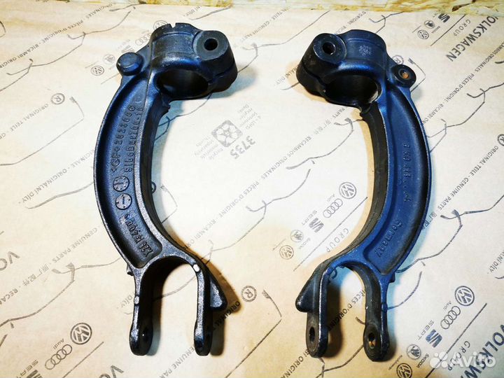 Audi Вилка амортизатора переднего