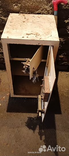 Сейф металлический бу