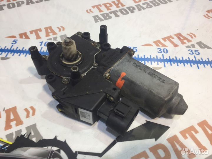 Ауди Моторчик стеклоподъемника передний левый Лев