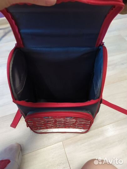 Рюкзак для девочки в школу