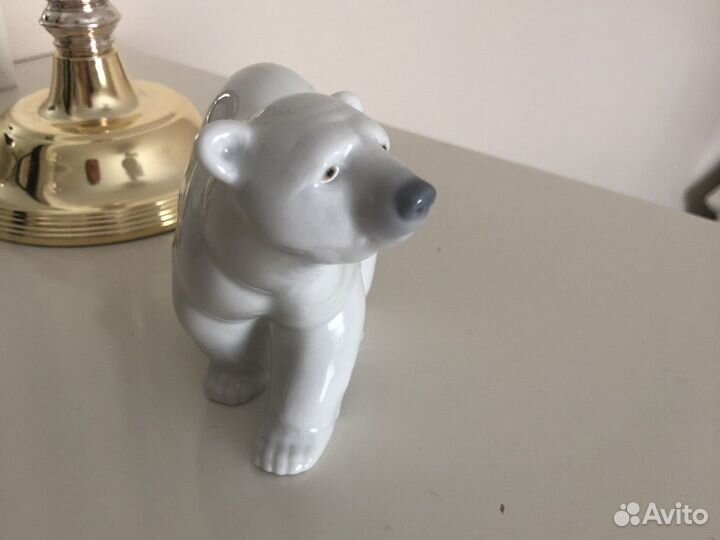 Фарфоровые статуэтки Lladro медведь белый