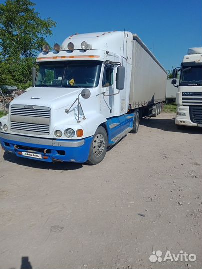 Freightliner Century Class с полуприцепом, 2002