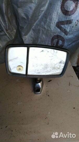Зеркало заднего вида